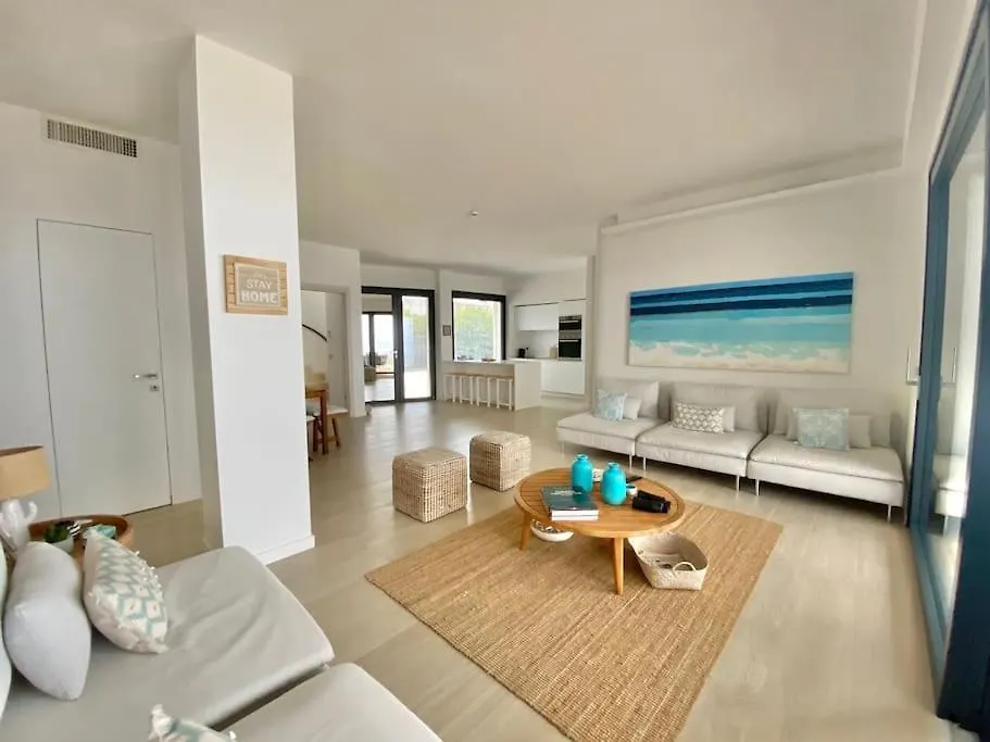 Fenandgi Luxury Hospitality At Its Finest ! Hotel Porto Columbu - Perd'E Sali