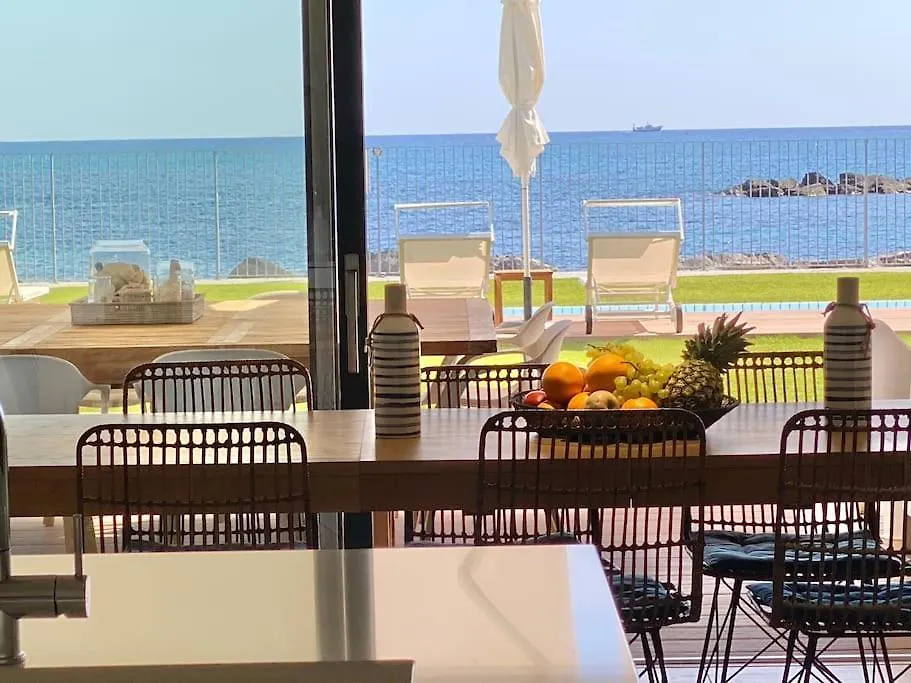 Fenandgi Luxury Hospitality At Its Finest ! Hotel Porto Columbu - Perd'E Sali Guest house