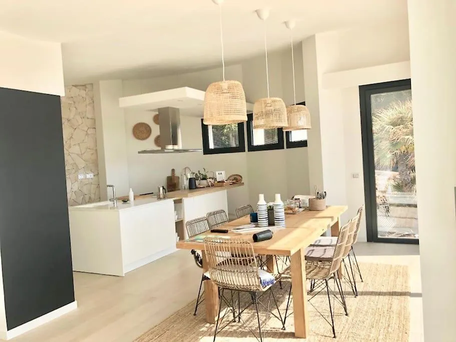 Fenandgi Luxury Hospitality At Its Finest ! Hotel Porto Columbu - Perd'E Sali