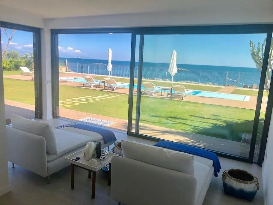 Fenandgi Luxury Hospitality At Its Finest ! Hotel Porto Columbu - Perd'E Sali Italy